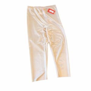 Brand new with tags Spanx smooth capri